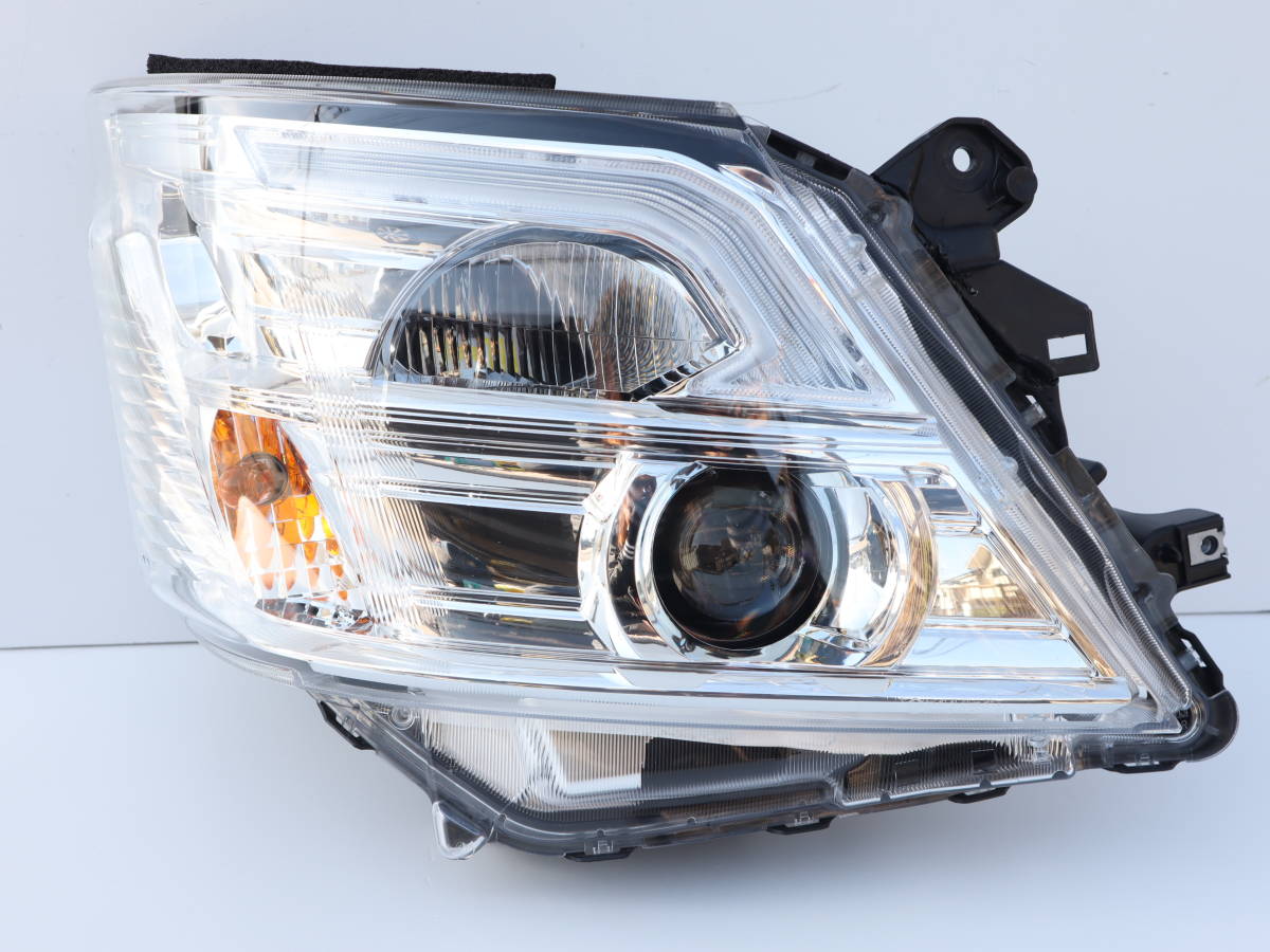 良品♪ キャラバン NV350 E26 後期 純正 ASSY ヘッドライト 右 LED