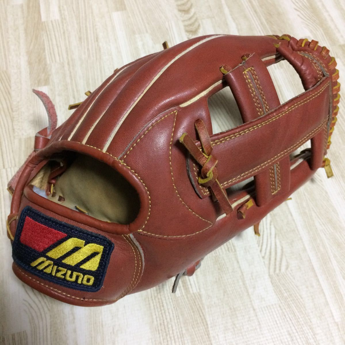 野球 mizuno 一般軟式グローブ 中古 美品 ブラウン ミズノ ヴィンテージ 茶色 旧ラベル 大人用 オールラウンド
