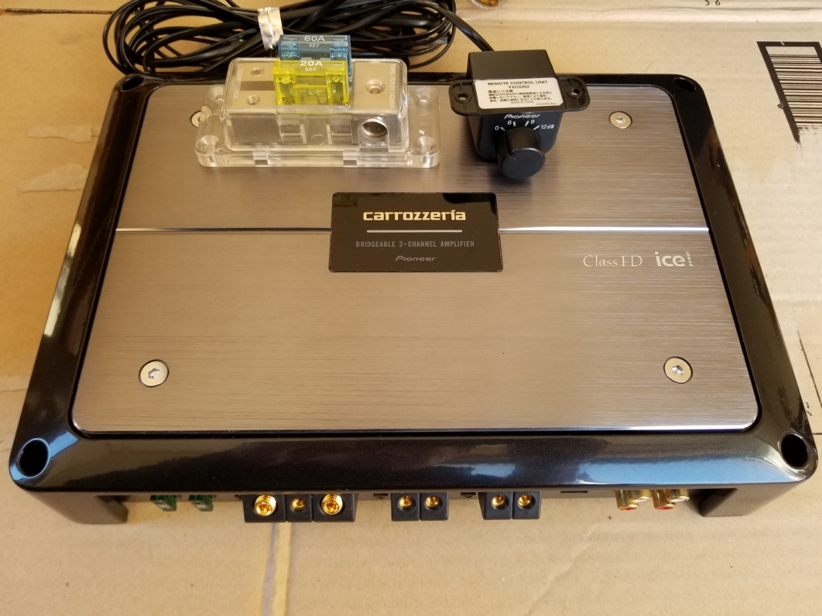 車 carrozzeria カロッツェリア PRS-D8200 アンプ