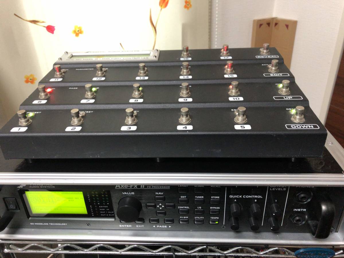 Fractal Audio Systems Axe-Fx II(ラックケース付) ＆ MFC-101 III