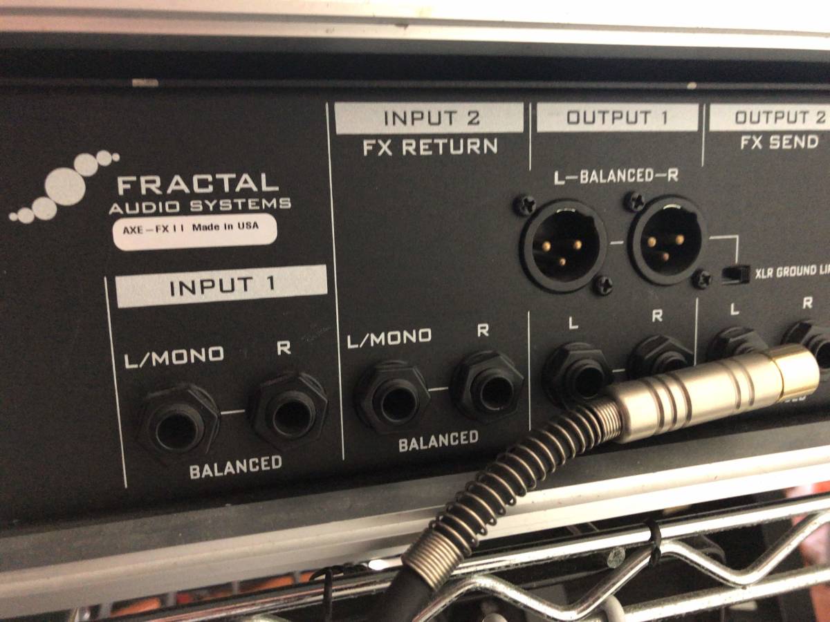 Fractal Audio Systems Axe-Fx II(ラックケース付) ＆ MFC-101 III