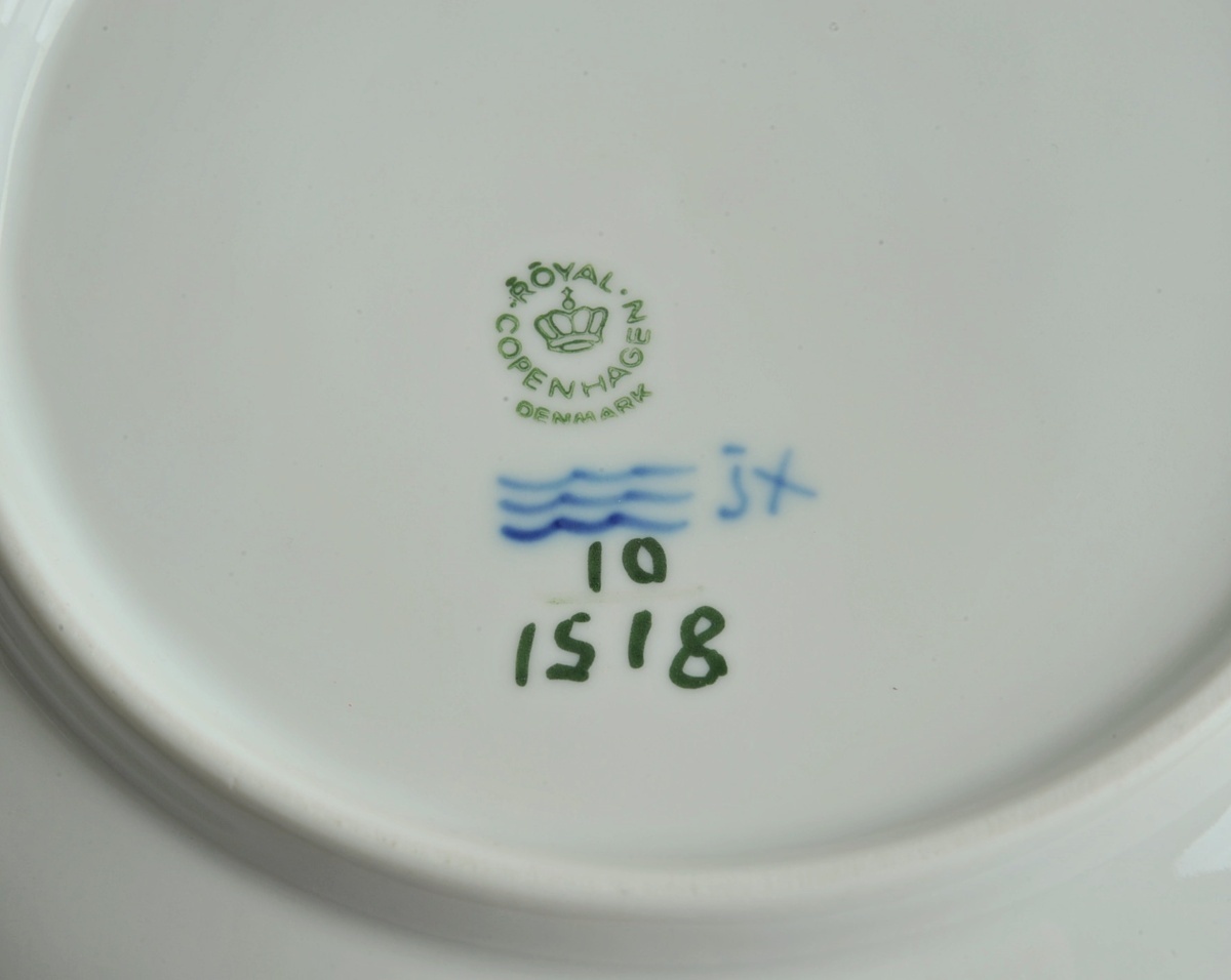 ◆ロイヤルコペンハーゲン　ブルーフラワーカーブ　鉢２点と大皿のセット◆ROYAL COPENHAGEN　_10