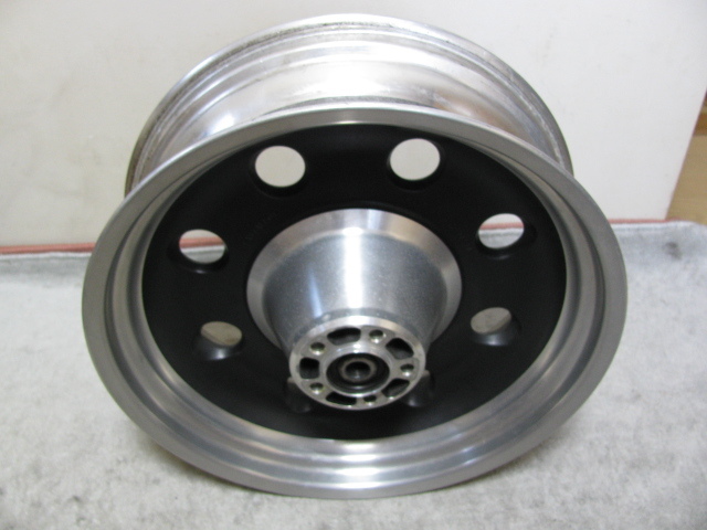 美品　希少　200mm　純正　リアホイール　ツインカム　ソフテイル　ナイトトレイン　FXSTB1450　17インチ