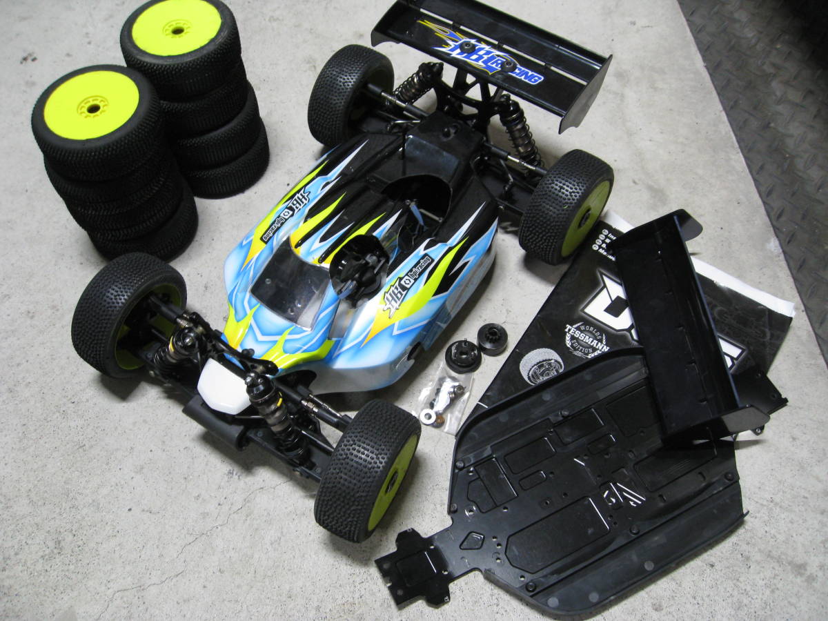 ラジコン エンジンカー ホットボディーズ D8 未走行シャーシ HB Hot D815 Buggy Bodies RC Nitro World D8 - Spec V2 Kit
