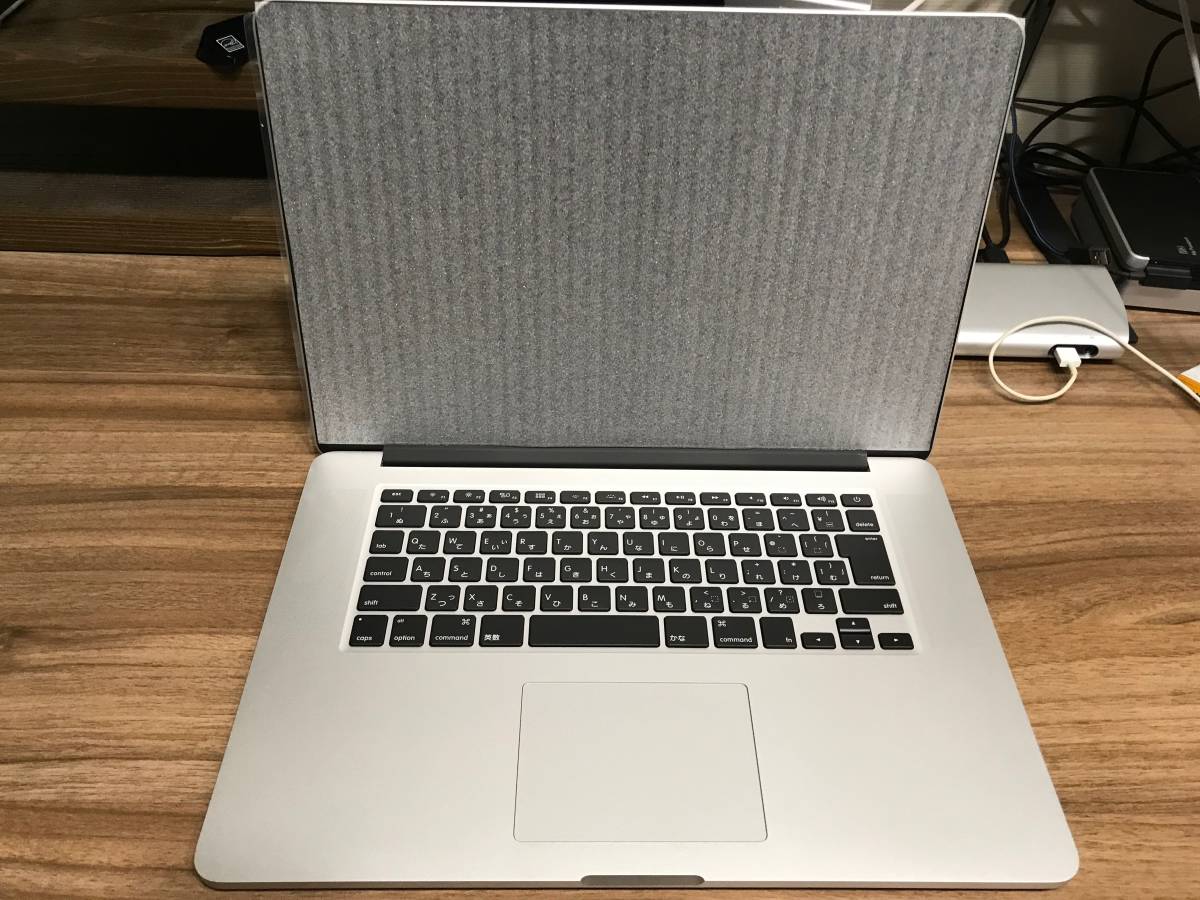 美品 MacBookPro Retina 15インチ 2016 Core i7 2.6GHz/16GB/AppleSSD