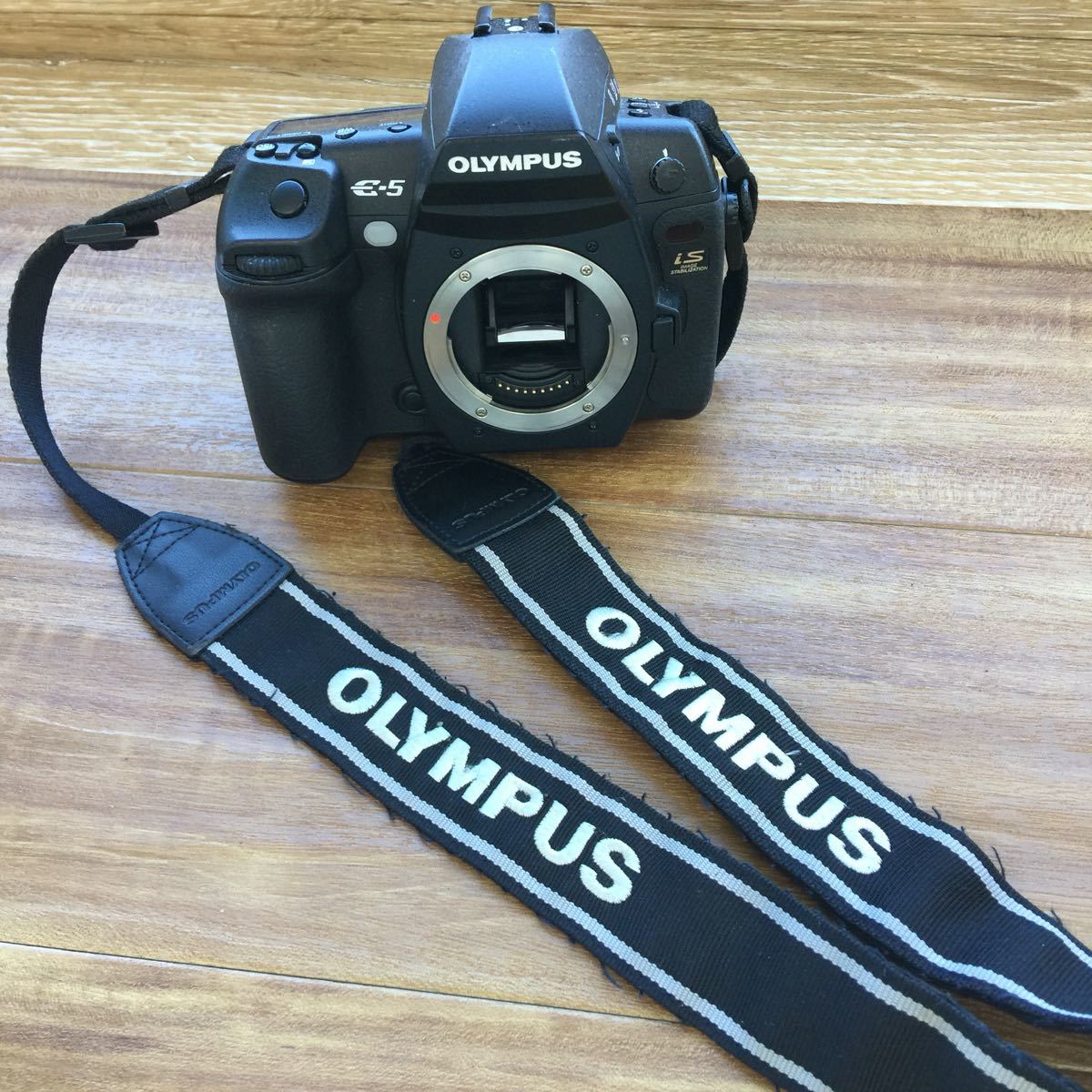 ボディ E-5 | オリンパス OLYMPUS E-M5 OM-D - デジタル一眼レフ 