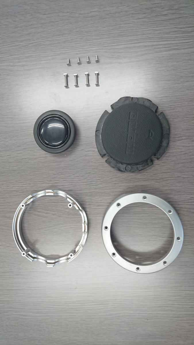 momo V6 ステアリング 348mm Z12ボス付き momo V6 ステアリング 348mm