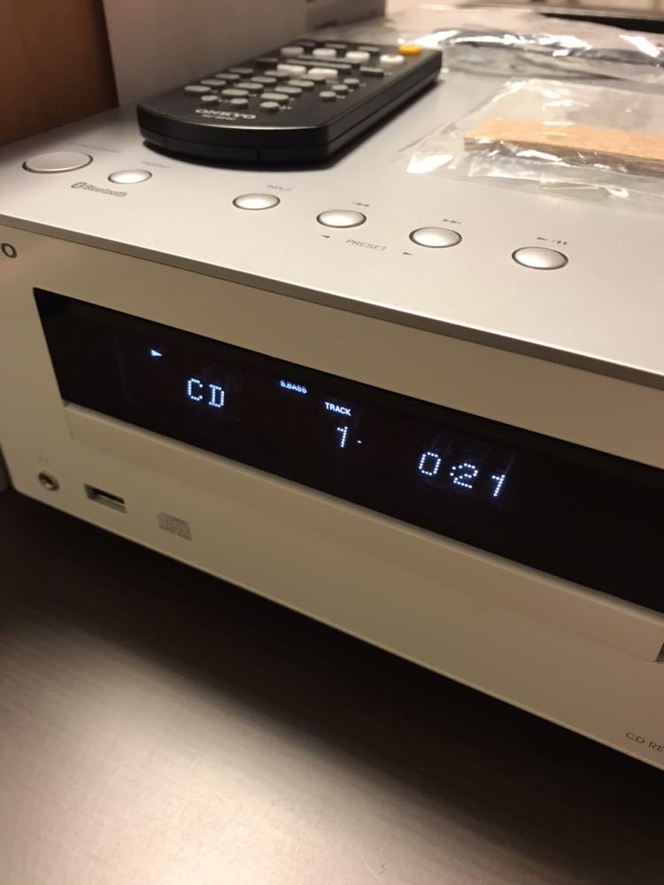 ONKYO コンポ [ホワイト] | ホワイト CR-U3 CD X-U3(W) オンキョー
