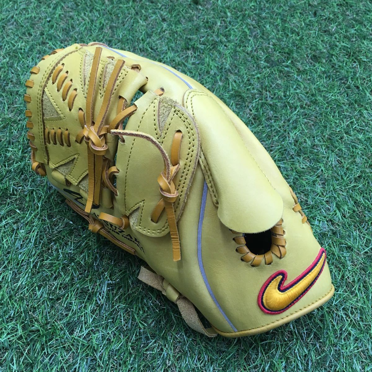 NIKE SIGNATURE MODEL シグネチャーモデル ナイキ J2 城島健司モデル 
