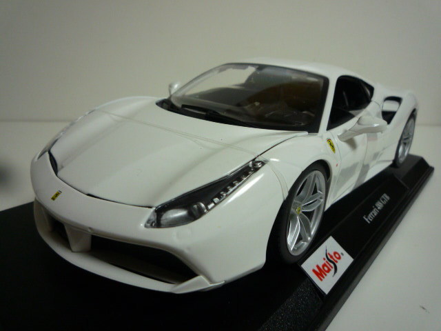Maisto Ferrari 488 GTB ミニカー ホワイト マイスト1/18◇フェラーリ
