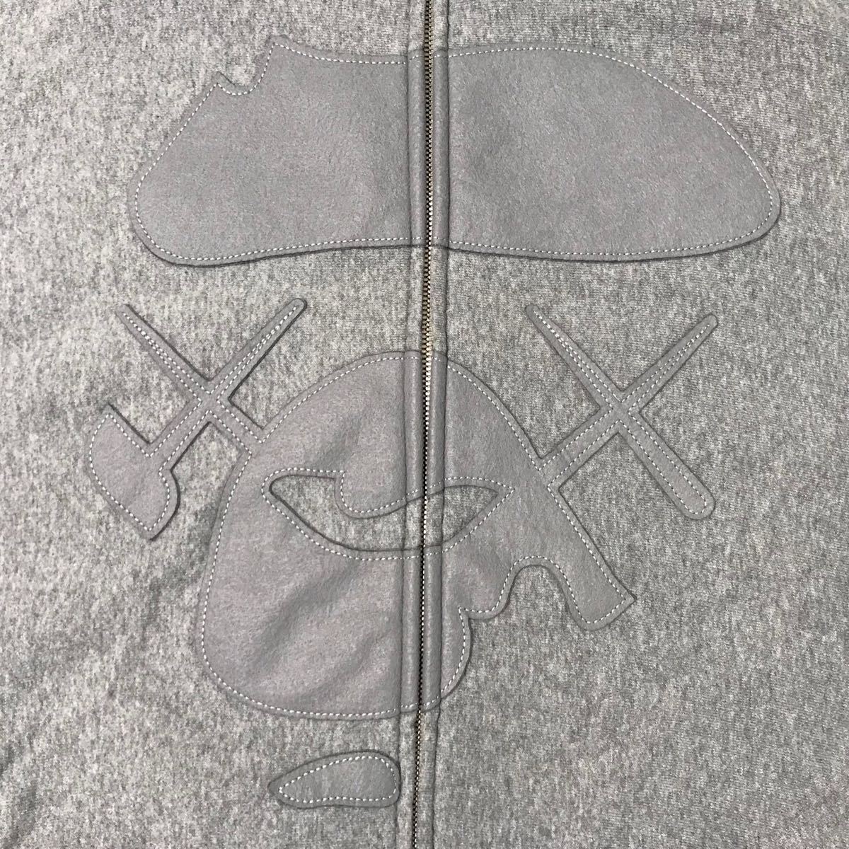 KAWS BAPE APE A × BATHING Size Ape パーカー M Bathing a 中古・古着 