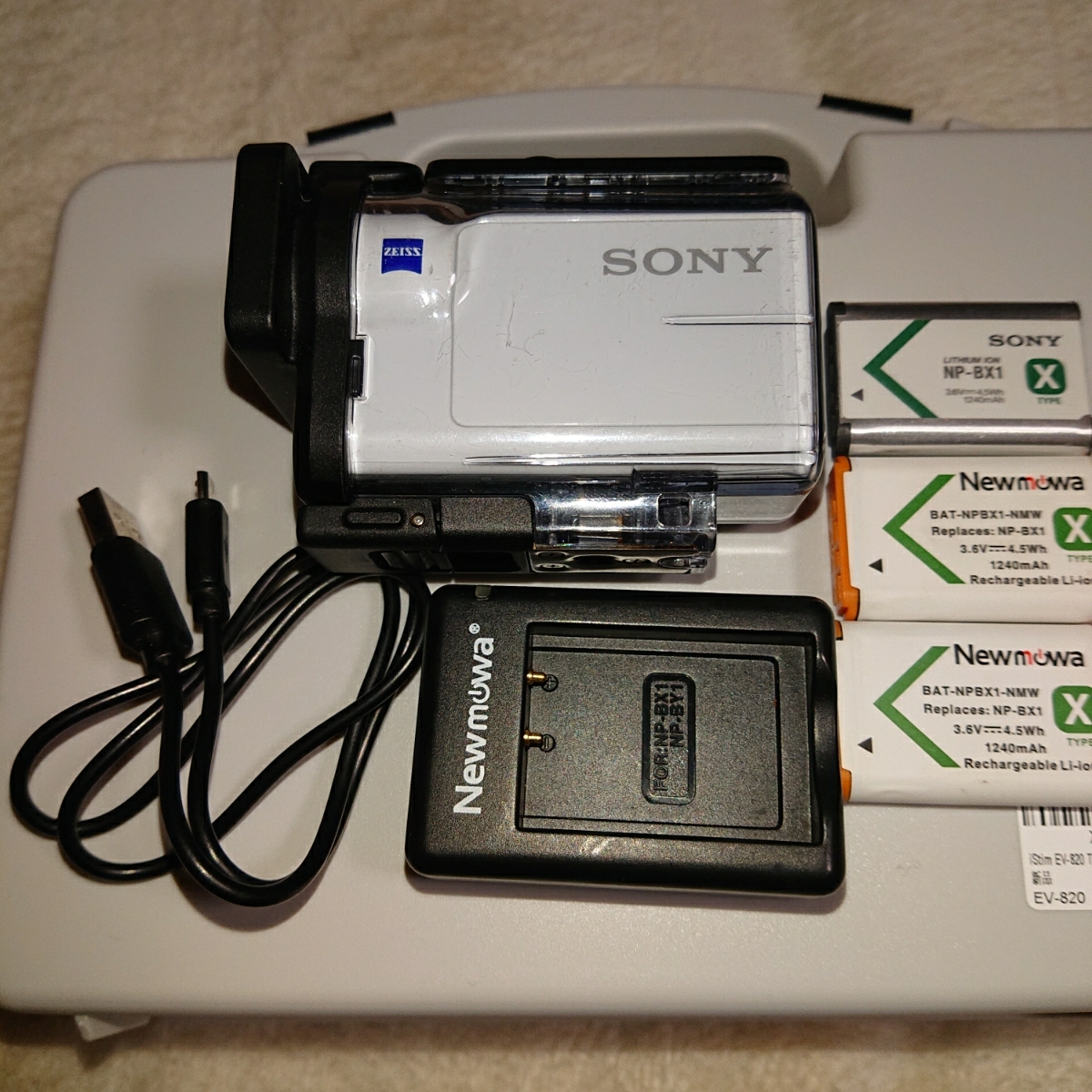 SONY アクションカム HDR-AS300 社外予備バッテリー・充電器付 傷あり