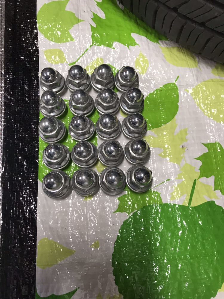 デリカ☆d5用☆純正タイヤ☆ナットのオマケ付き！！_5