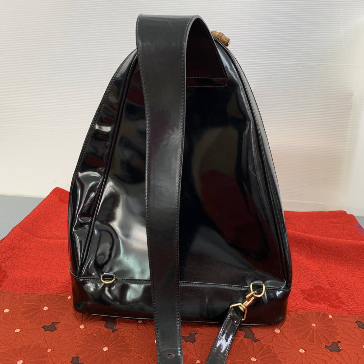 GUCCI ボディバッグ