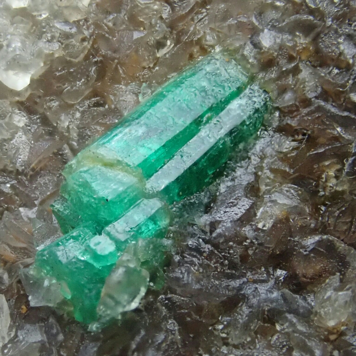 エメラルド　緑柱石　ベリル　アフガニスタン　鉱物　 標本 原石 天然石_5