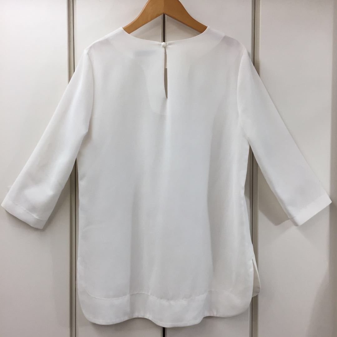 そこそこ美品!ADORE プルオーバーブラウス(38) ADOREアドーア そこそこ美品!ADORE プルオーバーブラウス(38) ADOREアドーア