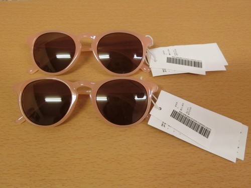 286 H M エイチアンドエム キッズ サングラス ピンク 2個セット タグ付き 女の子用 売買されたオークション情報 Yahooの商品情報をアーカイブ公開 オークファン Aucfan Com