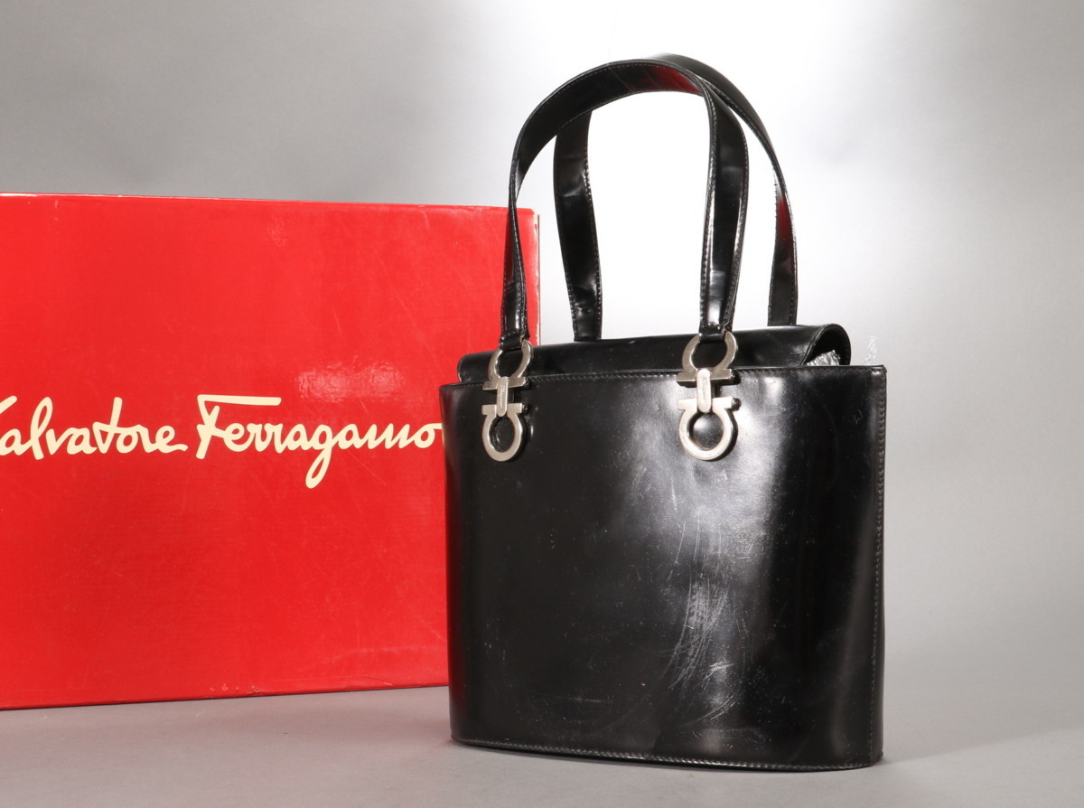 Ferragamo Salvatore ガンチーニ レザー FERRAGAMO（フェラガモ） 二 