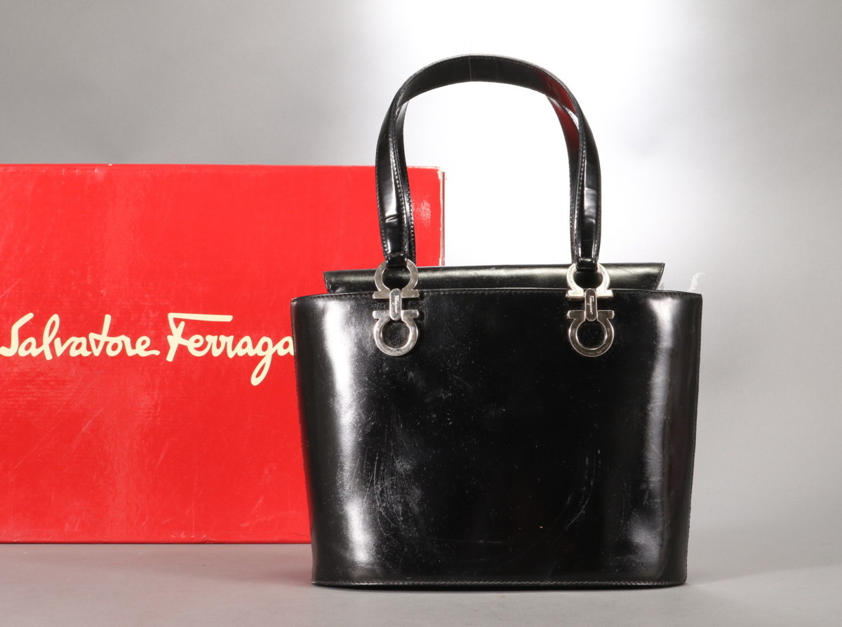 Ferragamo Salvatore ガンチーニ レザー FERRAGAMO（フェラガモ） 二
