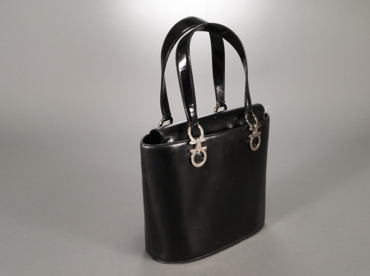 Ferragamo Salvatore ガンチーニ レザー FERRAGAMO（フェラガモ） 二