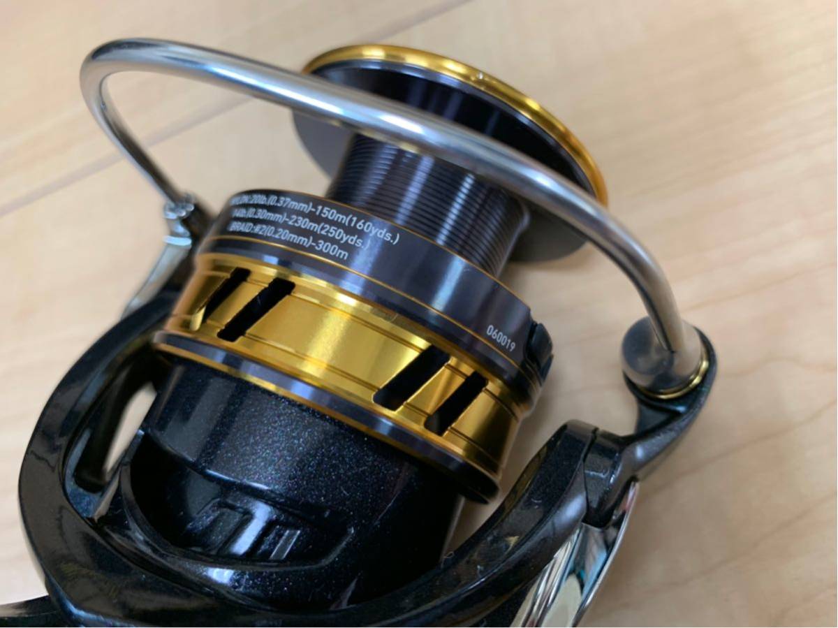 ダイワ レガリス LT4000D-CXH フルベアリング化 美品_4