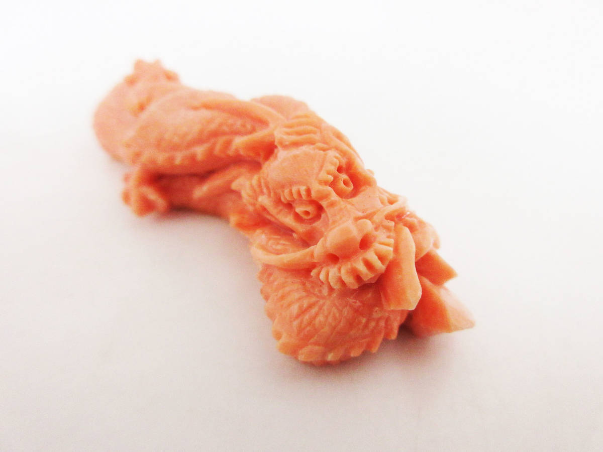 天然桃珊瑚猗麗な手工芸細工 美品雕刻ルース M183【天然 珊瑚】裸石☆龍彫文様☆総重量20g☆サンゴ/コーラル ルース