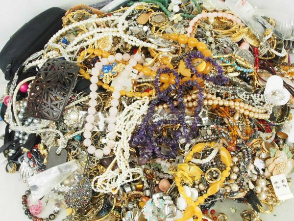 アクセサリー 大量まとめ ネックレス リング カフス タイピン S アクセサリー ネックレス イヤリング 指輪 カフス タイピン 等 色々