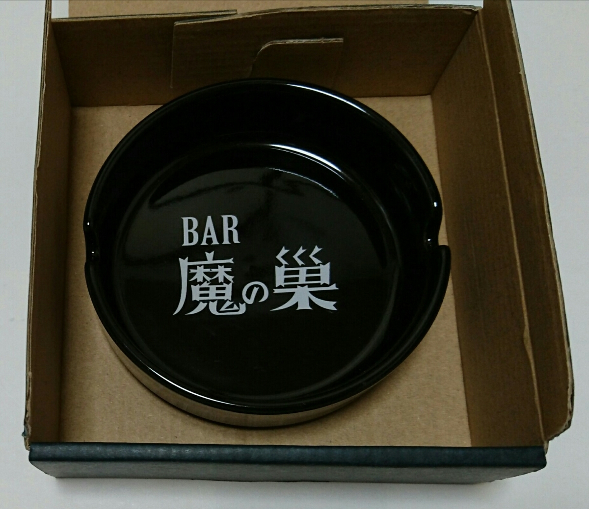 笑ゥせぇるすまん 喪黒福造 Xlarge エクストララージ Bar魔の巣 アッシュトレイ 灰皿 藤子不二雄a 品 灰皿 売買されたオークション情報 Yahooの商品情報をアーカイブ公開 オークファン Aucfan Com