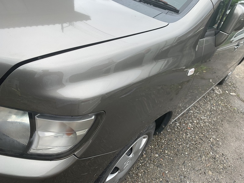 ホンダモビリ /モビリオスパイク ＧＫ１ フェンダーパネル左 NH701M (ギャラクシーグレーメタリック)管理番号 (28619-1521)