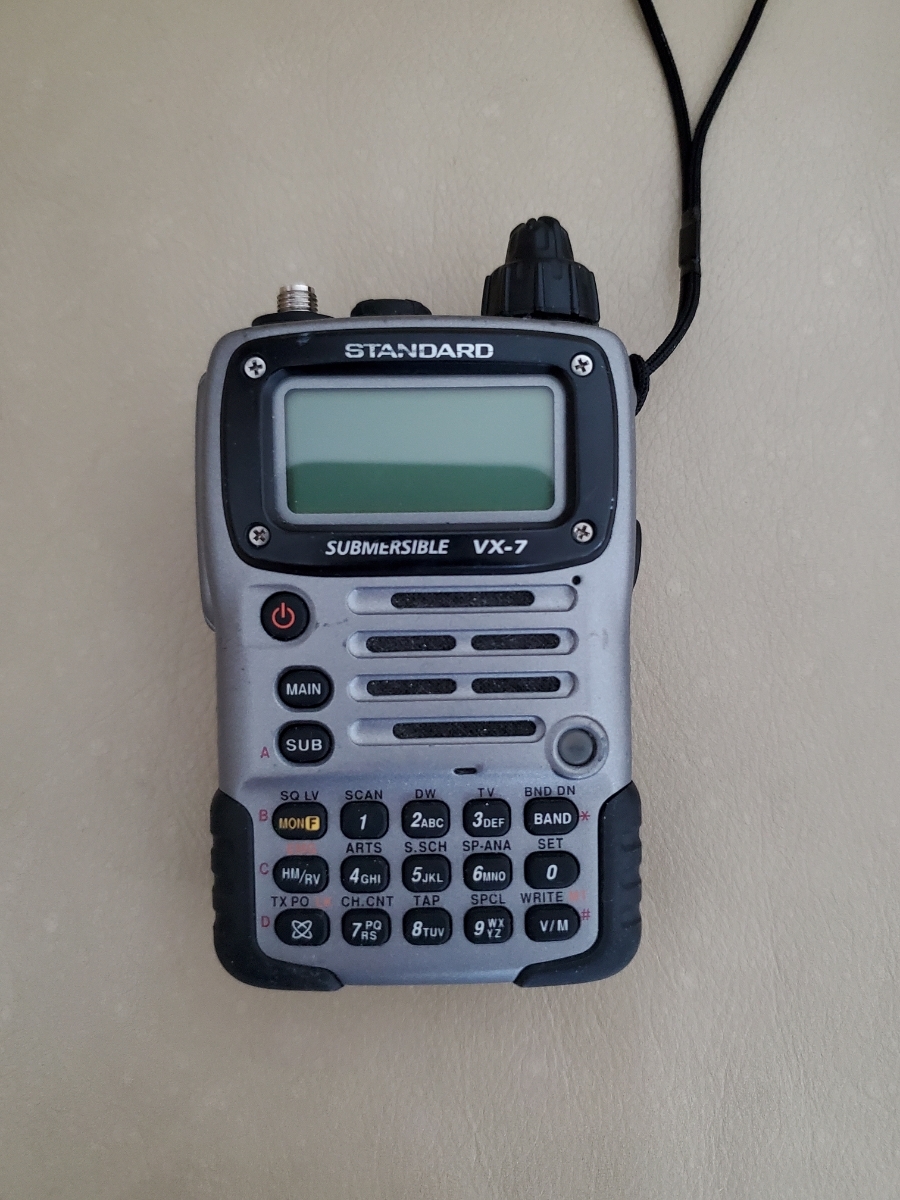 VX-8 VX-7 バーテックススタンダード トリプルバンドトランシーバー