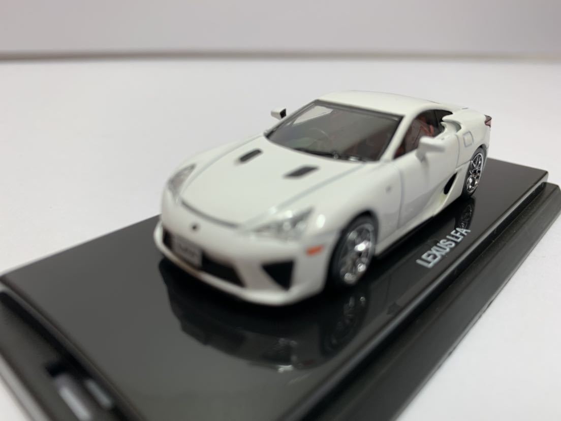 京商 1/64 LEXUS LFA レクサスLFA ホワイト徳間ミニカーセレクション