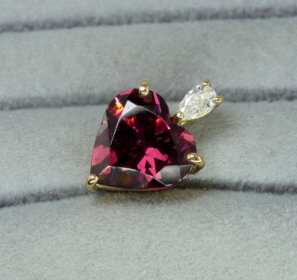 ●天然ガーネット 3.02ct ダイヤ 0.11ct K18 1.5g ペンダントトップ ジュエリー