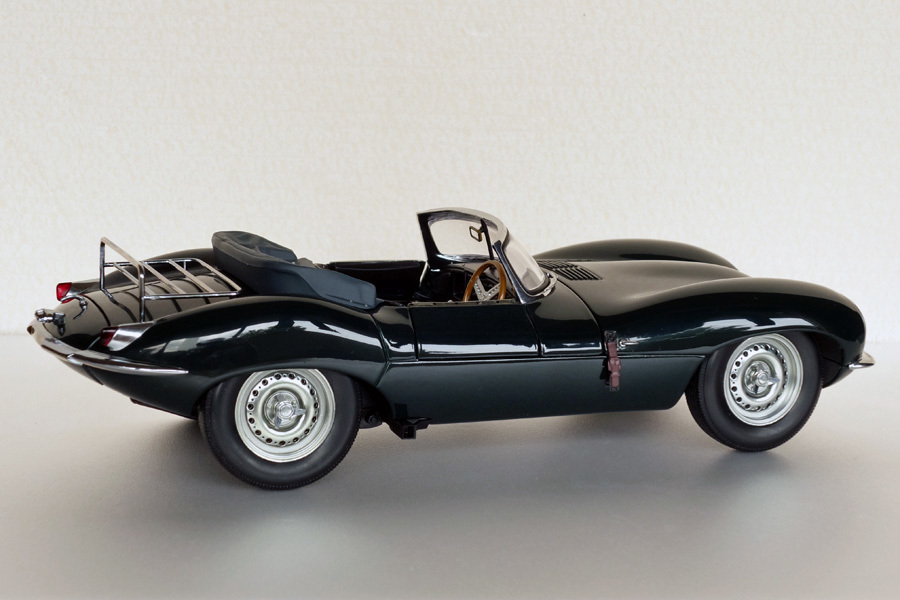 AUTOart 1/18 JAGUAR XK SS 中古箱無し 美品！ 【公式通販】
