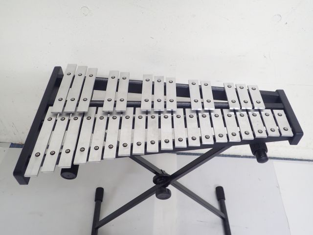 SAITO グロッケン D-4 32鍵 鉄琴 幼児用 ケース・スタンド付 ☆ 57F0C-8