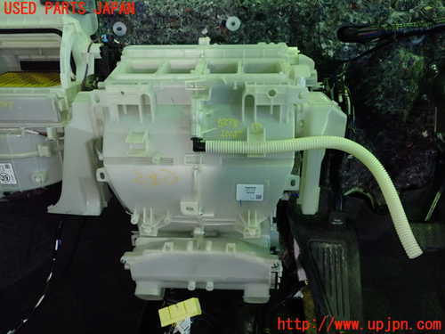 4UPJ-52786081]エスティマ(ACR50W)エバポレーター 中古