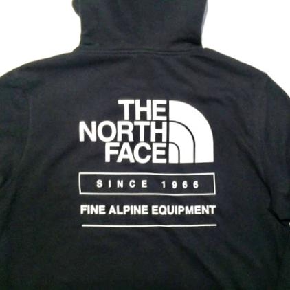新品 ノースフェイス バックプリント スエットパーカ 黒 (XL) THE NORTH FACE USA直営店購入