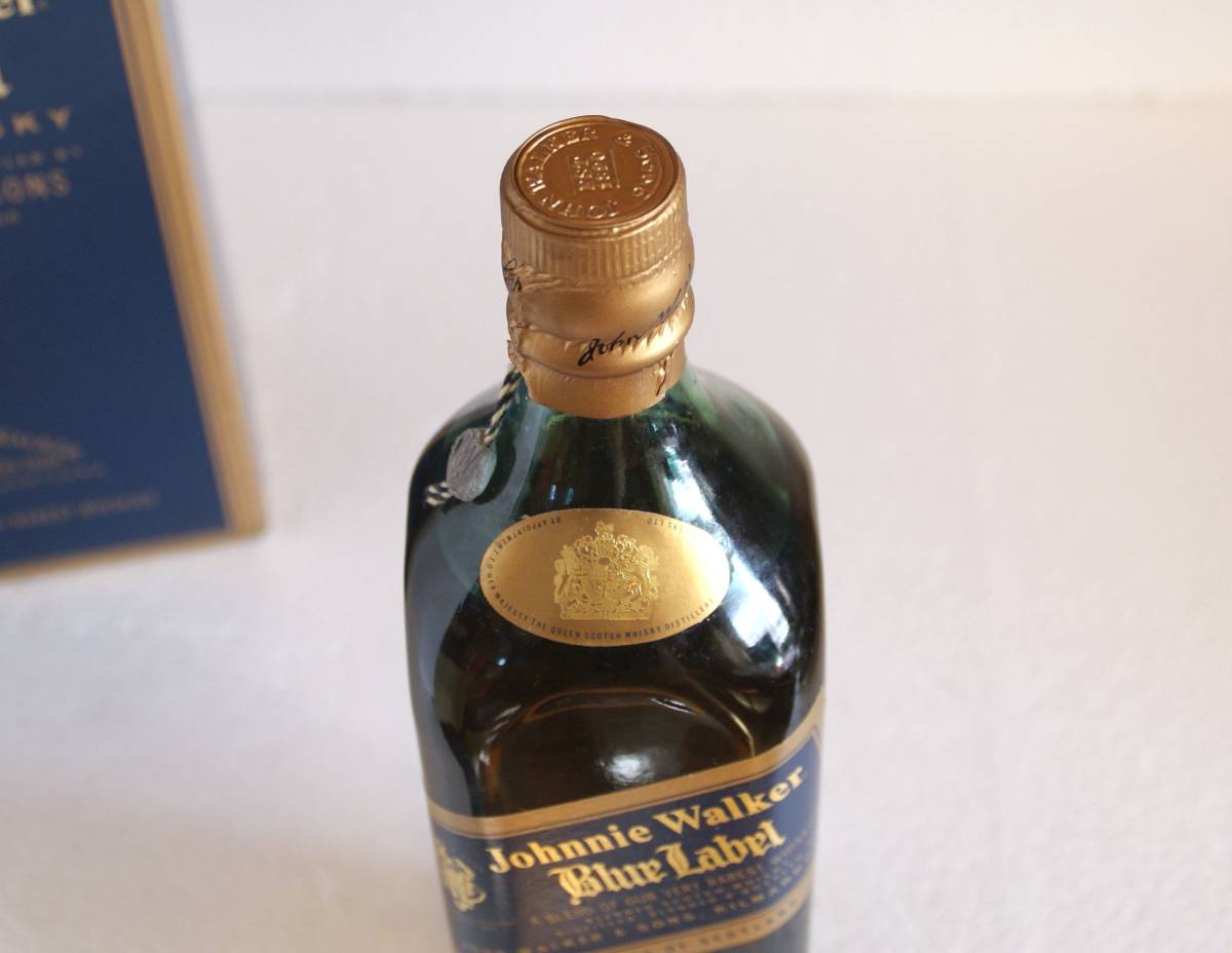 （スコッチウイスキー）ジョニーウォーカーブルーラベル　Johnnie Walker Blue Label 43% 750ml 旧ボトル　a052