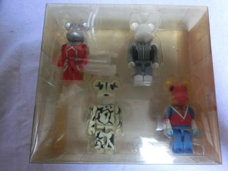 BE@RBRICK ベアブリック 100% BE@RBRICK MEETS ウルトラセブン ワンフェス2003冬 MEDICOM TOY 製品(キューブリック、ベアブリック)｜売買されたオークション情報、yahooの商品情報をアーカイブ公開 - オー キューブリック、ベアブリック