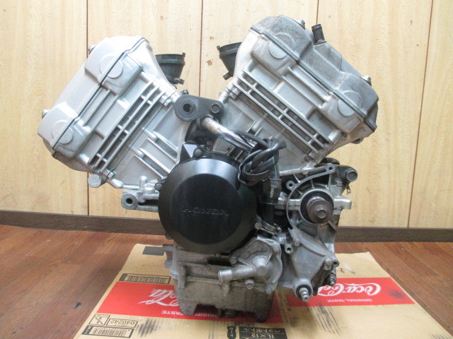 大得価，定番 VTR250 FI ⑥ MC33-1303 エンジン(エンジン本体)｜売買されたオークション情報、yahooの商品情報をアーカイブ公開 - オークファン ホンダ用