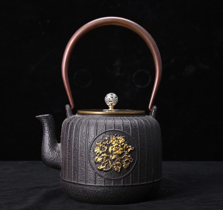 本物保証，定番 鉄器 牡丹 金鉄瓶 茶道具 未塗装鉄器 提梁壺 対応 鉄やかん 鉄分補給 鉄びん AQ101(鉄瓶)｜売買されたオークション情報、yahooの商品情報をアーカイブ公開 - オークファン 鉄瓶