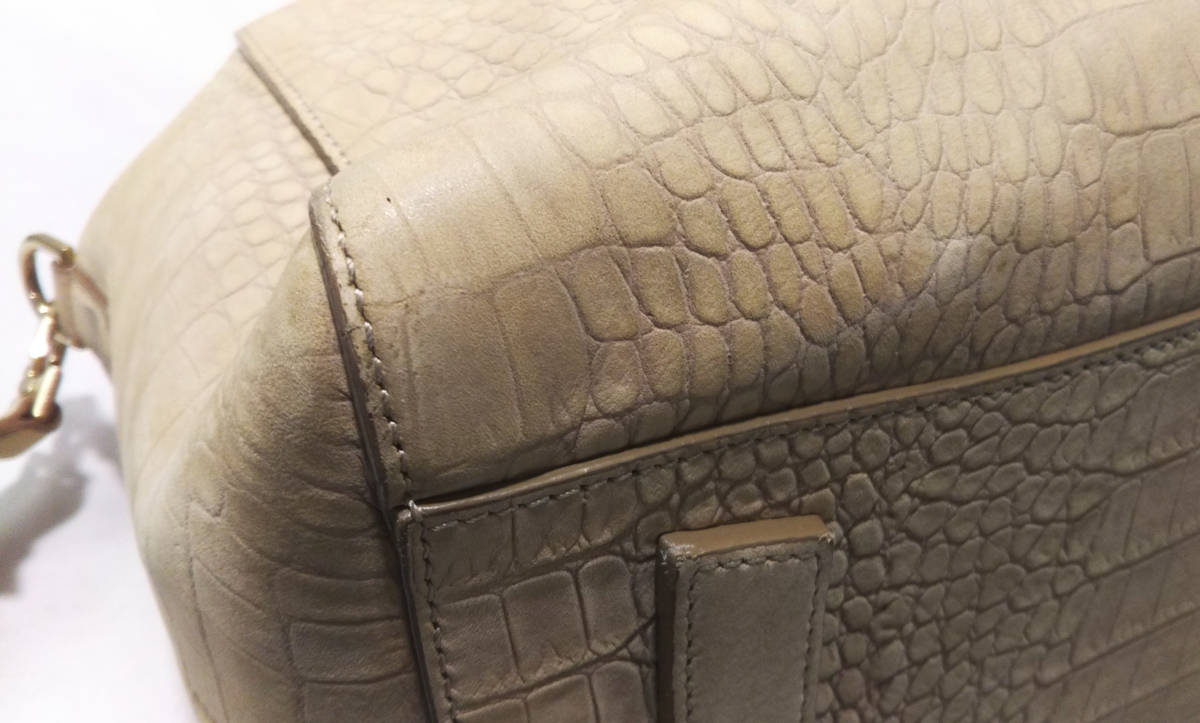 GIVENCHY Antigona レザーショルダーバッグ トートバッグ 型押し 
