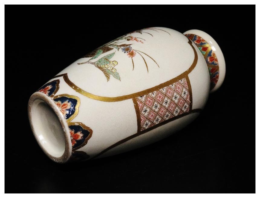 - 山水家魚文 輸出品！薩摩焼花瓶 京薩摩（アート・美術品・骨董品・民芸品｜ホビー）の通販 在銘 全面に色絵キレイ 花器 初音美術 京薩摩 金襴手 薩摩焼 [359] 花瓶 日光東照宮図 楓山 色絵金襴手花鳥文大瓶