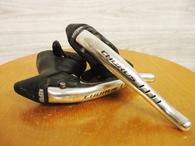 新作登場，新品 A3 95年製 Campagnolo CHORUS カンパニョーロ コーラス 8s エルゴパワー シルバー cicli17(シフトレバー)｜売買されたオークション情報、yahooの商品情報をアーカイブ公開 - オークファン シフトレバー