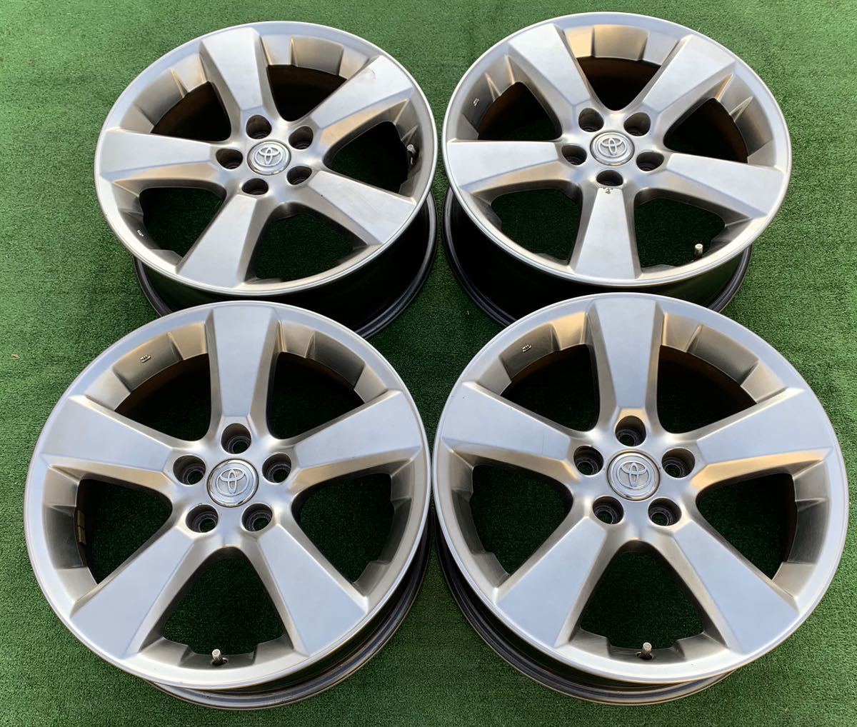 トヨタ30系ハリアー18インチ純正ホイール トヨタ 18-7JJ+35⁄114.3-5H 