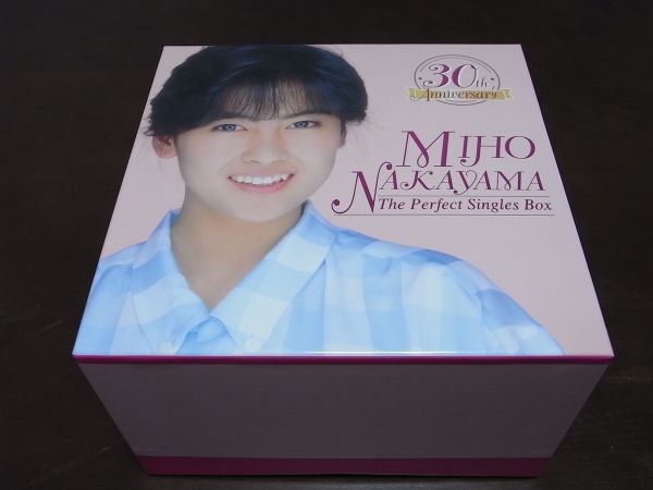 品質保証，豊富な 中山美穂 30th Anniversary SINGLES BOXの外箱とブックレット(中山美穂)｜売買されたオークション情報、yahooの商品情報をアーカイブ公開 - オークファン な行