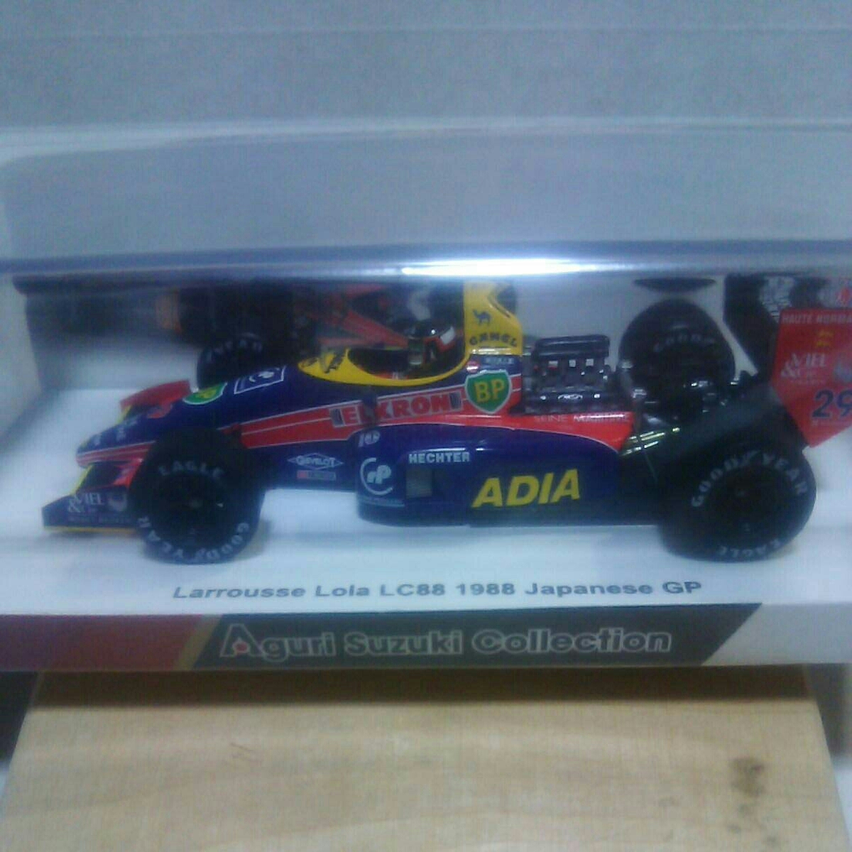  1/43 ラルース ローラ Lola LC88 日本GP 鈴木亜久里 レーシングオン特注(レーシングカー)｜売買されたオークション情報、yahooの商品情報をアーカイブ公開 - オークファン レーシングカー