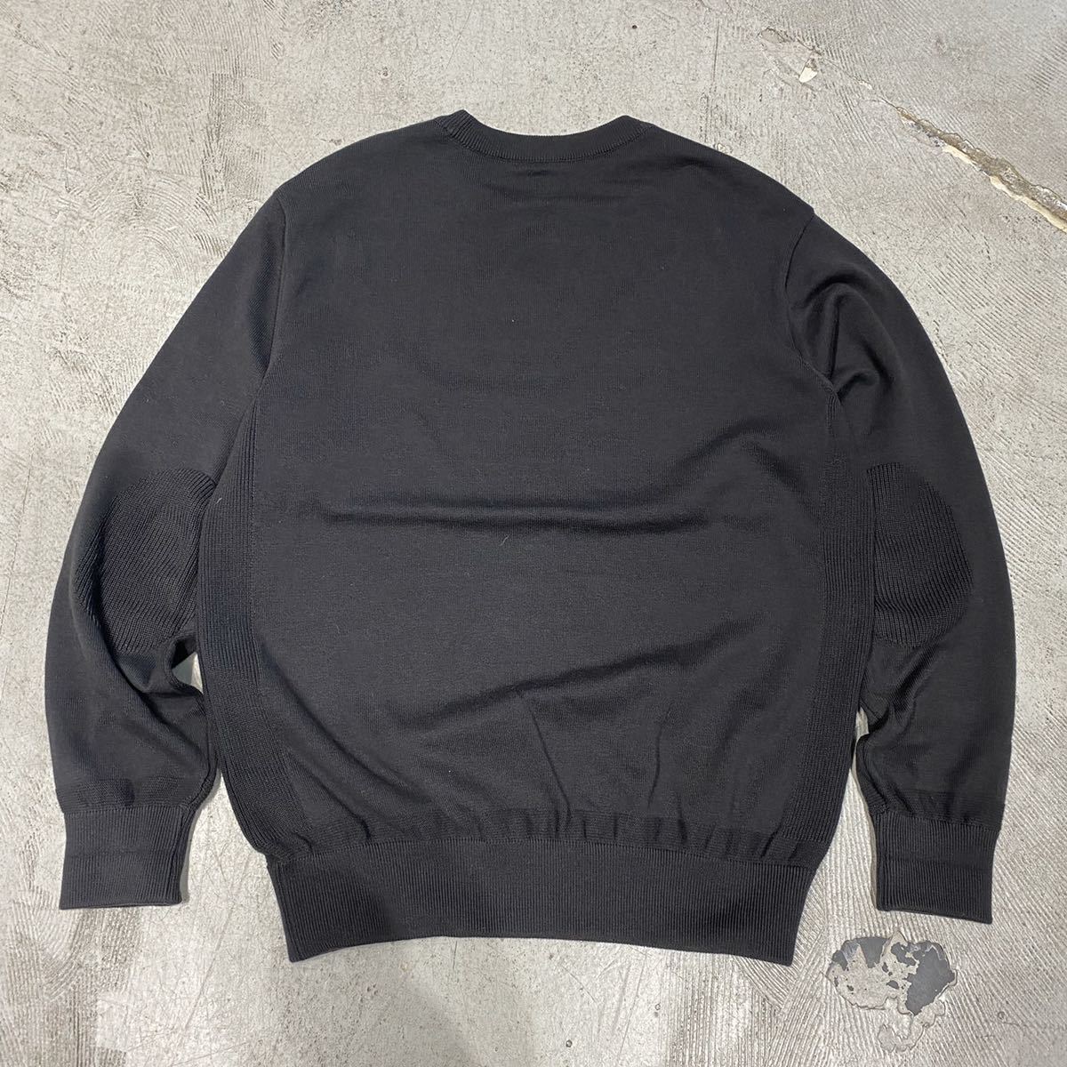 A SWEAT YAAH NECK CREW UNIVERSAL Y H powered by BASE 