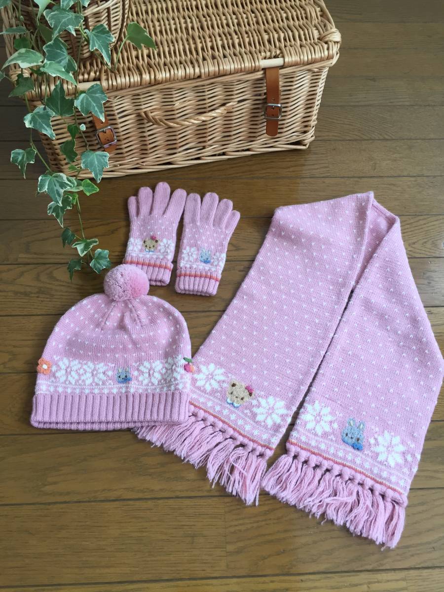 そごう・西武の売却検討 ファミリア Familiar ニット帽、マフラー