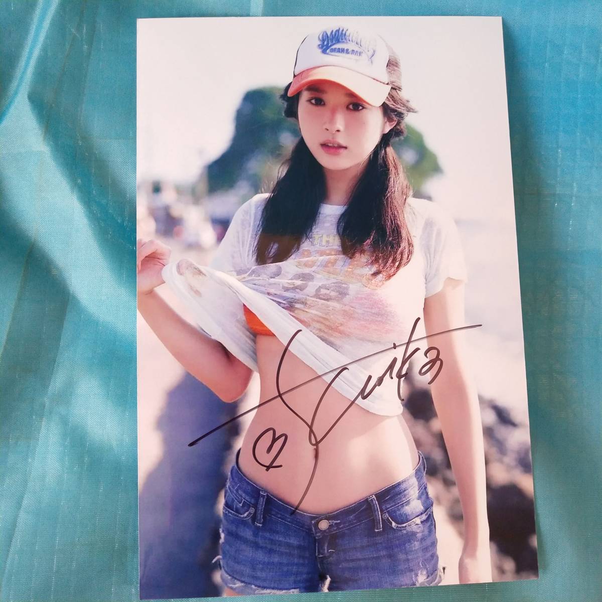 馬場ふみか 公式通販 サイン入り写真集 直筆サイン入り生写真A4サイズ 