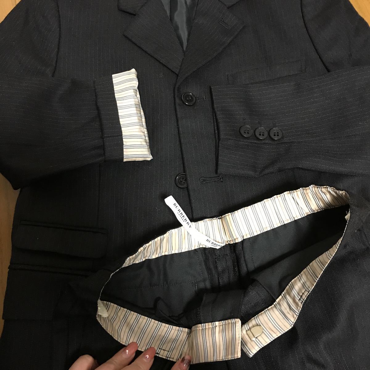 BURBERRYバーバリー☆男の子用☆フォーマルスーツ130㎝ 卒園式や入学式、